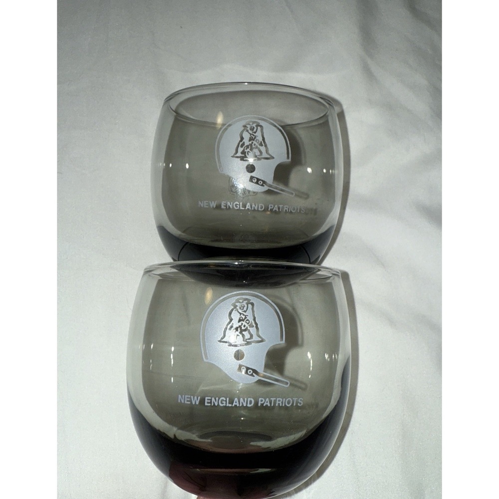 New England‎ Patriots NFL Whiskey Glasses - Set of 2 - 1970's Vintage